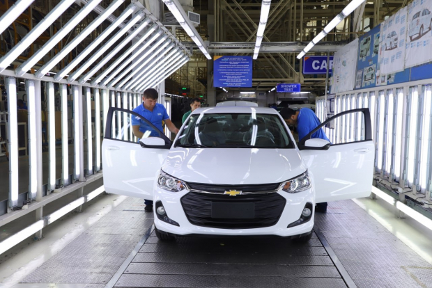UzAuto Motors объявила цены на обновлённую линейку комплектаций Chevrolet Tracker и Onix