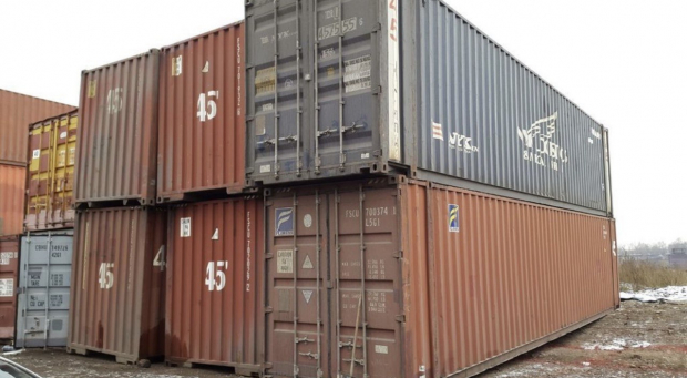 В Бухарской области злоумышленник обманным путём завладел контейнерами и продал их