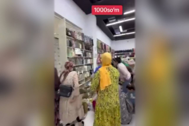 В Ташкенте граждане обворовали магазин, где обувь продавали за 1000 сум