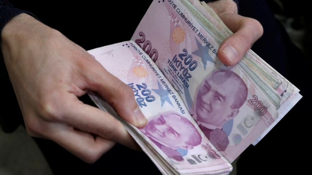Инфляция в Турции начала снижаться