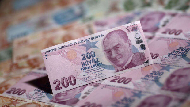 Турецкая лира снова ослабла несмотря на обещания Эрдогана