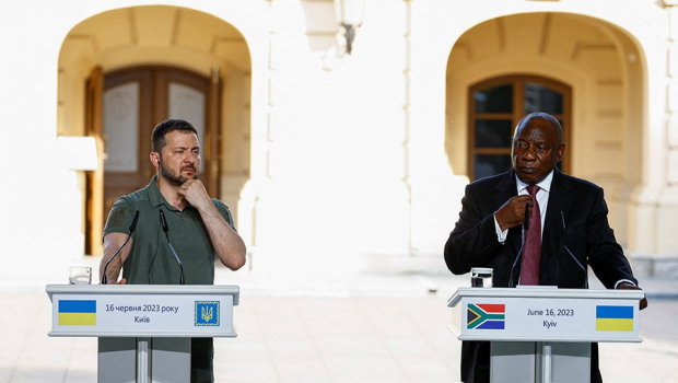 Пресс-секретарь президента и сам президент ЮАР разошлись во мнении на Украине