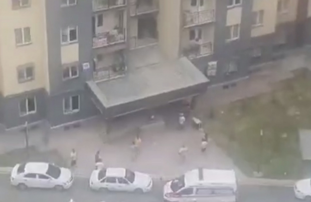 В одной из новостроек Янгихаётского района сорвался лифт, пострадали 11 человек