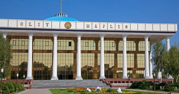 Узбекистан принял новый закон по борьбе с коррупцией