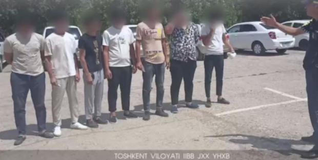 В Ташкентской области водители нескольких автомобилей «Matiz» устроили беспредел на дороге - видео