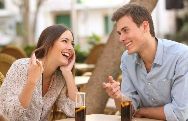 Психолог рассказал, как оставить приятное впечатление во время знакомства