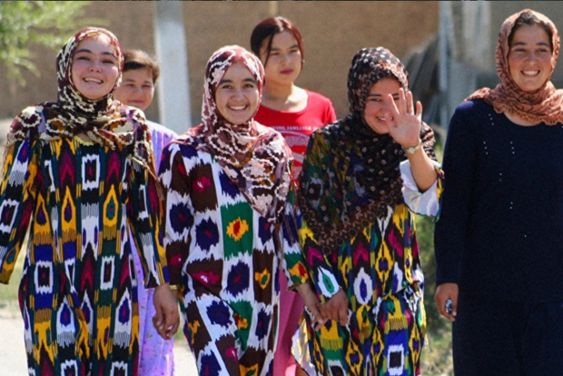 Более 74% узбекистанцев очень довольны своей жизнью — социальный опрос