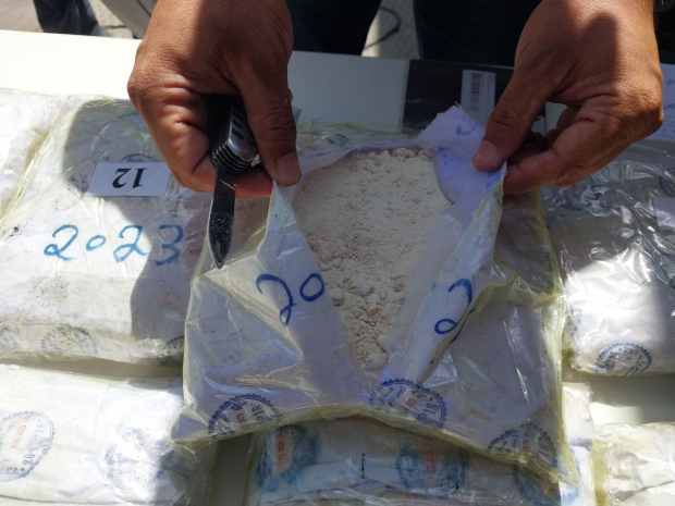 На приграничном таможенном посту в Сурхандарье выявили контрабанду почти 70кг наркотиков