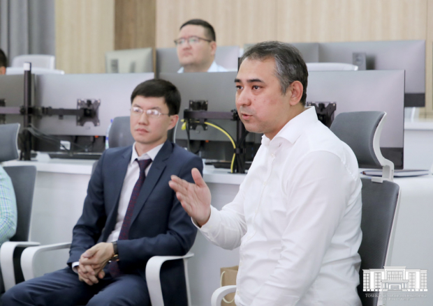 В хокимияте Ташкента состоялась встреча с делегацией из Кыргызстана