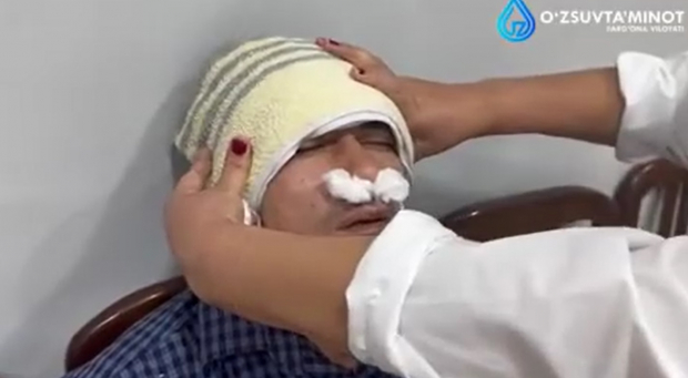 В Фергане избили сотрудника «Узсувтаъминот» - видео