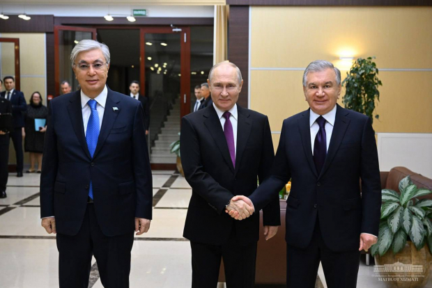 Шавкат Мирзиёев, Касым-Жомарт Токаев и Владимир Путин дали старт поставкам природного газа в Узбекистан