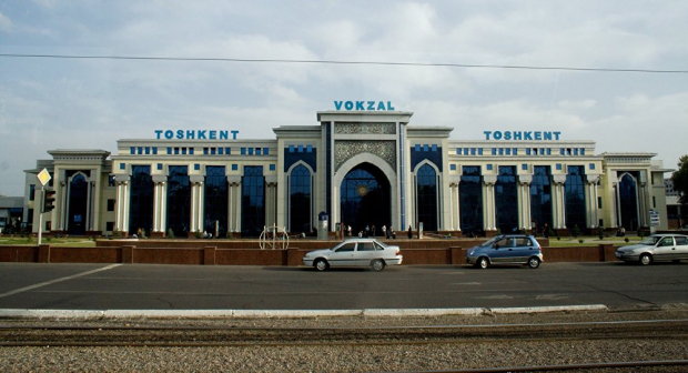Правительство Узбекистана планирует открыть доступ к вокзалам для автомобилей