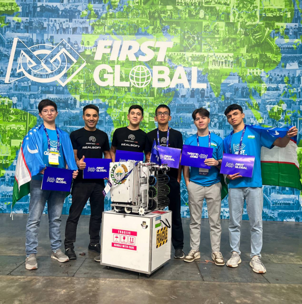 Школьники из Узбекистана завоевали 3 место чемпионата по робототехнике в Сингапуре