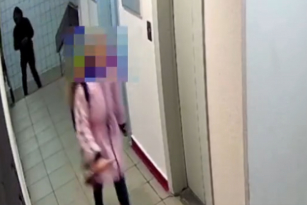 В Москве узбекистанец преследовал 10-летнюю девочку — видео