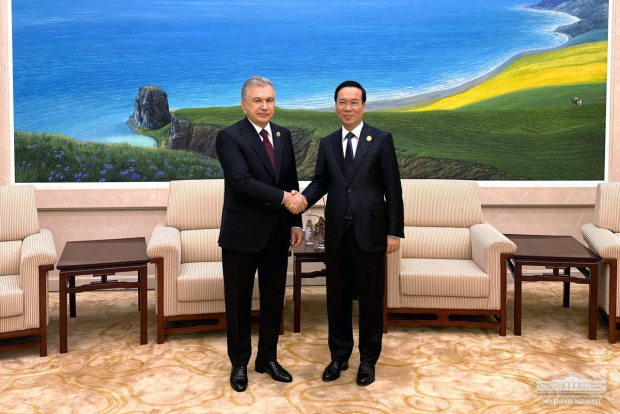 Шавкат Мирзиёев в Китае провёл встречу с Президентом Социалистической Республики Вьетнам