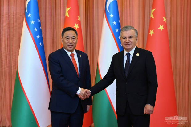 Шавкат Мирзиёев провел в КНР встречу с председателем компании «China Energy Engineering Corporation»