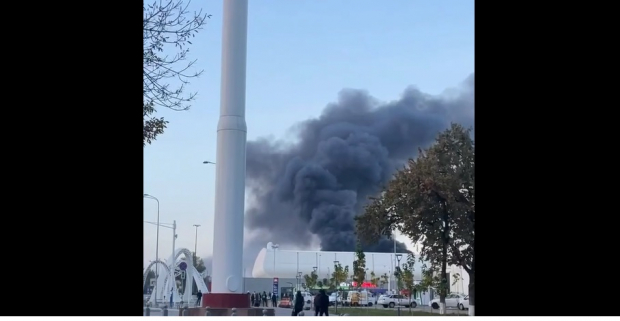 В Ташкенте произошёл пожар в торговом комплексе «Экобазар»