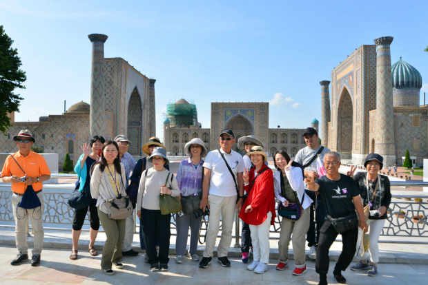В Узбекистане доходы от туризма составили $1,72 миллиарда