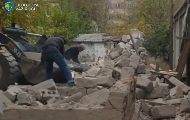 В Дендропарке Ташкентской области сносят незаконные постройки - видео