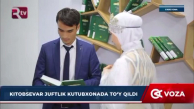В Узбекистане пару высмеяли за свадьбу в библиотеке — видео