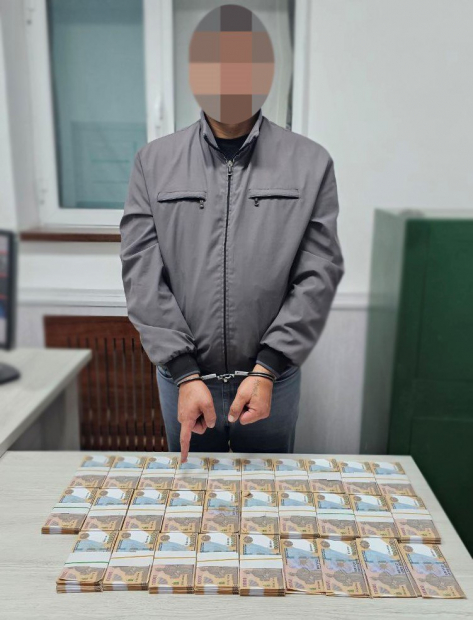 Сотрудники СГБ задержали в Ташкентской области гражданина с 250 миллионами фальшивых сум