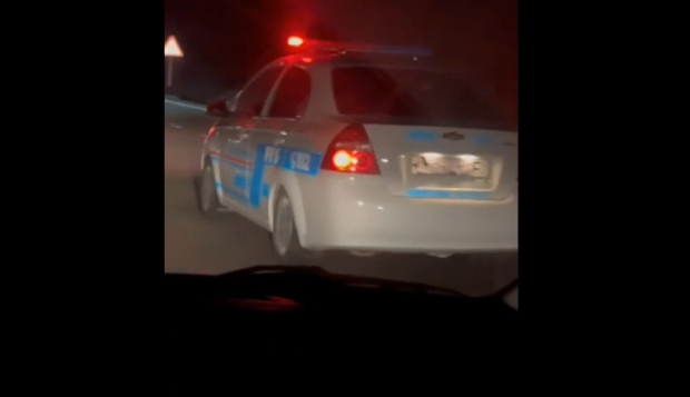 В Узбекистане автомобили органов внутренних дел ехали колонной с закрытыми номерными знаками