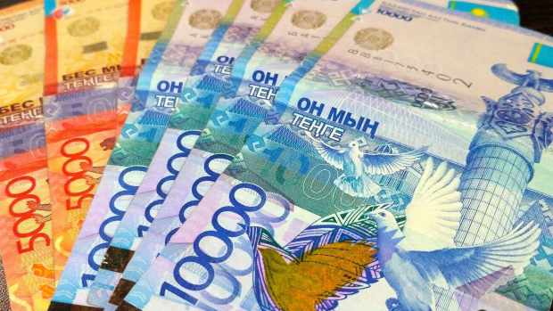 В Узбекистане вырос курс всех иностранных валют, кроме тенге
