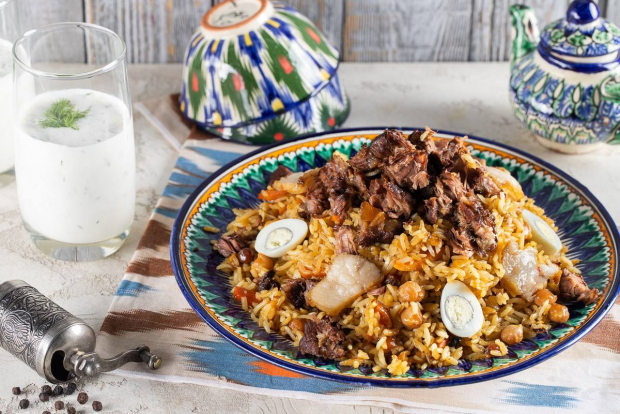 Где продается самый дорогой и дешевый плов в Узбекистане?