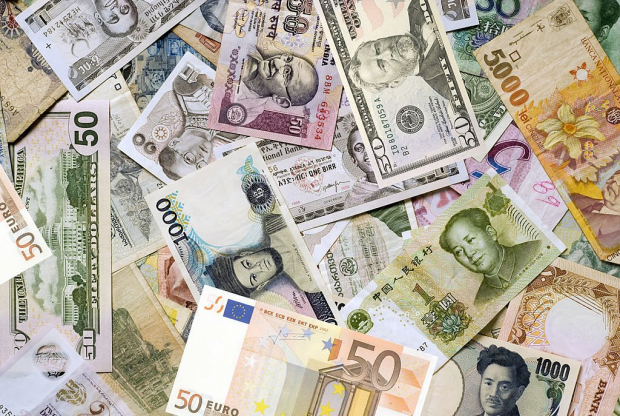 В Узбекистане снизился курс всех иностранных валют, кроме иены