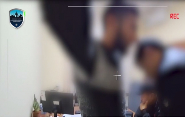В Намангане несовершеннолетний мальчик оказался наркоторговцем - видео
