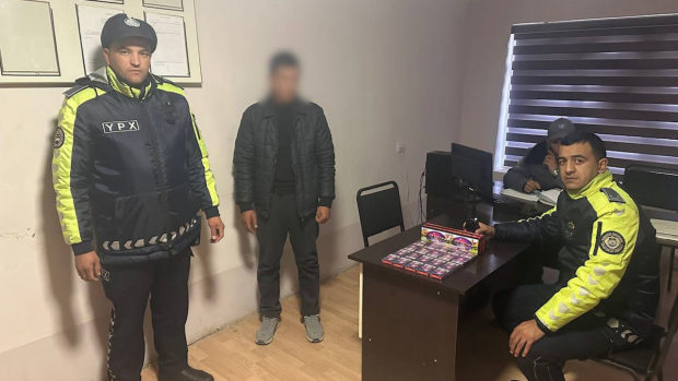 В Карши сотрудники ДПС задержали мужчину с пиротехникой