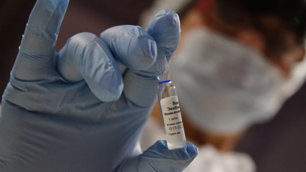 Страны ЕС выбросили миллионы доз вакцины от коронавируса на €4 млрд