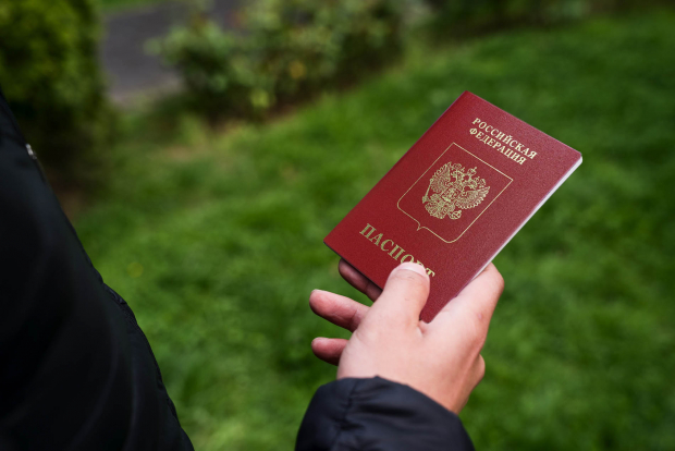 Большая часть людей получивших гражданство России не становятся на воинский учет