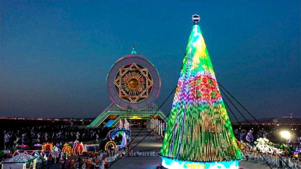 В Туркменистане запретили праздновать Новый год в образовательных учреждениях