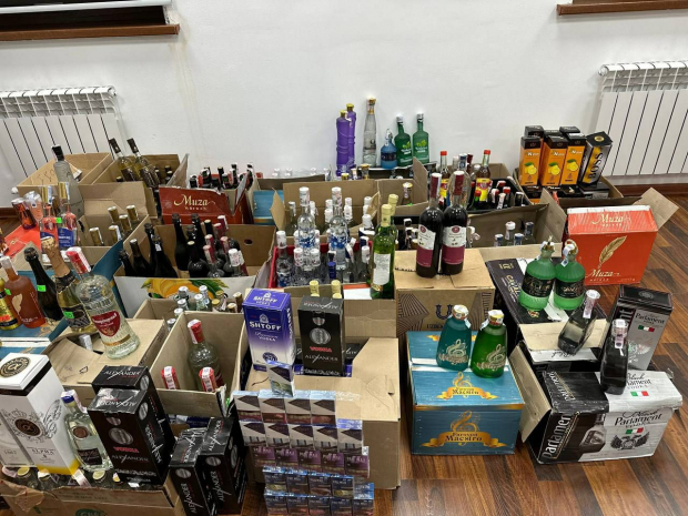 В нескольких районах Джизакской области провели рейды по алкогольным магазинам