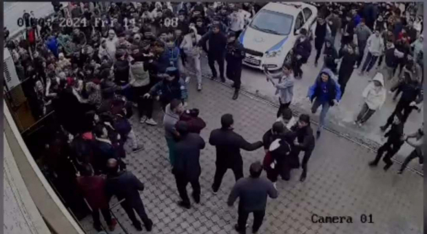 В Ташкенте оштрафовали владельцев магазина, раздавших бесплатно пальто — видео