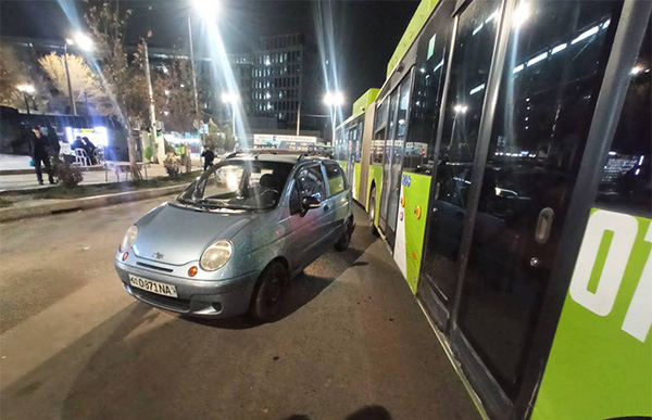 В Ташкенте произошло ДТП с участием автобуса King Long и автомобиля Matiz