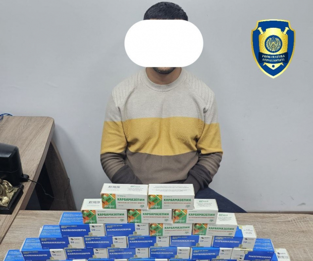 В Алмазарском районе управляющий аптекой пытался незаконно продать сильнодействующие препараты
