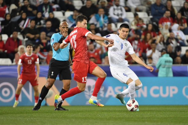 В первом туре Кубка Азии по футболу Узбекистан сыграл с Сирией вничью