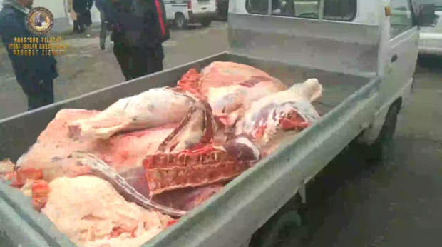 В Фергане пресекли перевозку непригодного мяса