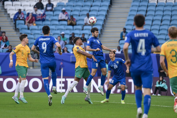 Сборная Узбекистана впервые забила гол в ворота Австралии и вышла в 1/8 финала чемпионата Азии