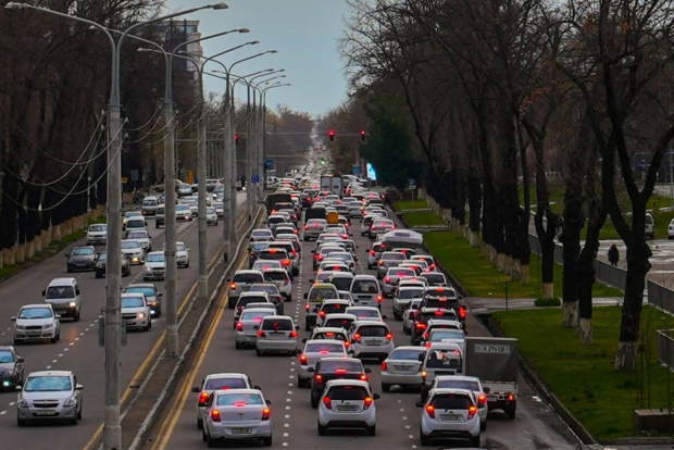 В Узбекистане физлицам принадлежат более 4 млн авто