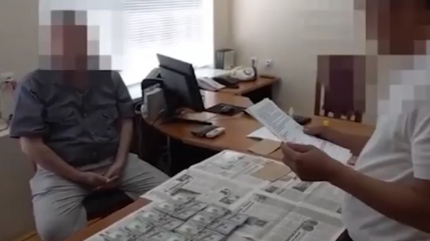 Вынесен приговор заместителю хокима Янгиабадского района, который был задержан при получении $100 000