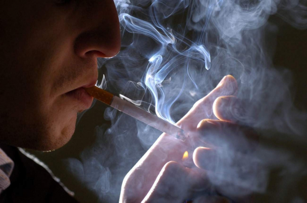 В Кыргызстане ужесточили наказание за курение в неположенных местах