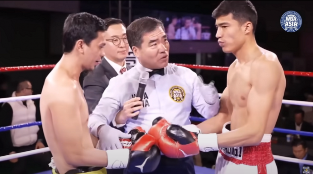 Узбекский боксер Шахзодбек Шаробиддинов дважды отправил в нокдаун соперника