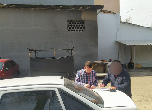 В Ташкенте оштрафовали владельца самсушной, которая «отравляла» воздух