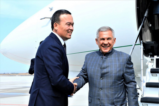 Глава Республики Татарстан прибыл с официальным визитом в Сурхандарью
