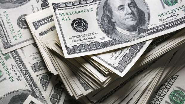 Курс доллара в Узбекистане превысил 12600 сум
