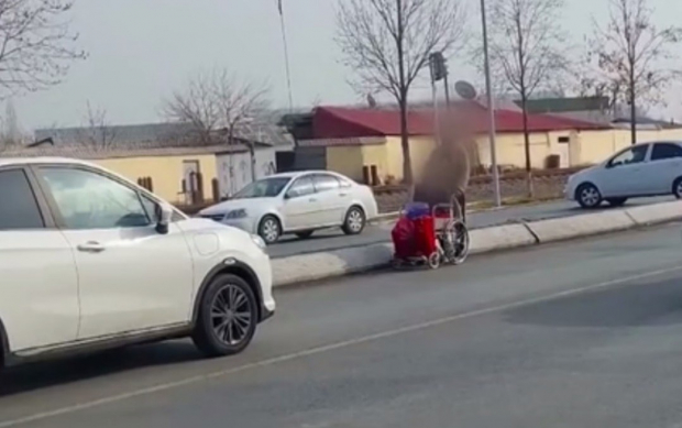 В Фергане арестованы молодые люди, изображавшие инвалидов на коляске