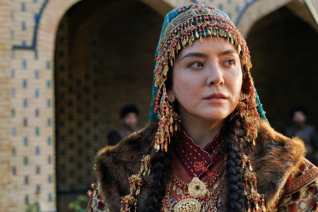 Узбекская актриса Рано Шодиева победила рак — видео